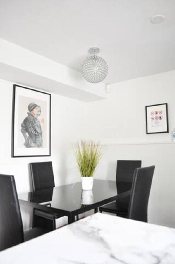 Cozy 1 Bd Suite Centrally Located North Vancouver Esterno foto