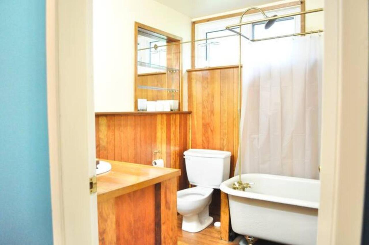 Cozy 1 Bd Suite Centrally Located North Vancouver Esterno foto